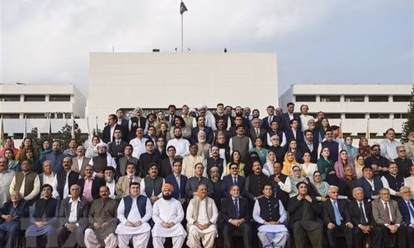 Ông Anwaar-ul-Haq Kakar giữ chức Thủ tướng tạm quyền Pakistan