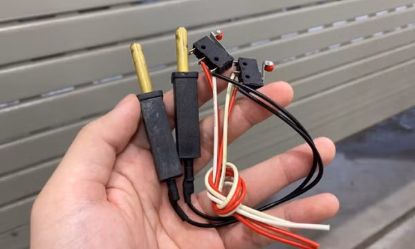 Phiền toái vì cửa cuốn tự động mùa mưa ngập