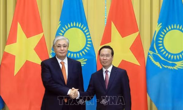 Chủ tịch nước Võ Văn Thưởng hội đàm với Tổng thống Cộng hòa Kazakhstan