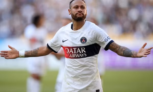 Xavi phá vỡ im lặng về thương vụ Neymar
