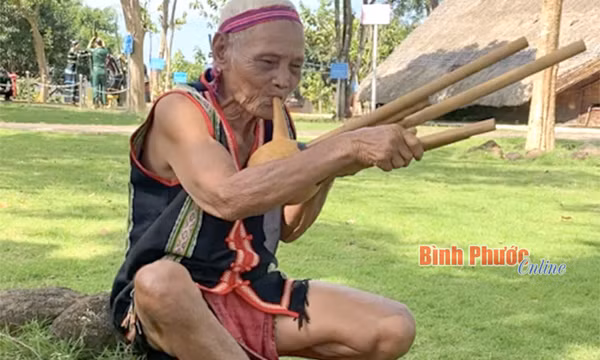 Độc đáo nhạc khí truyền thống của người S’tiêng