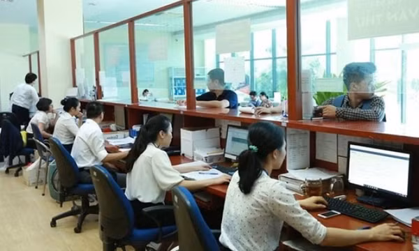 Thời gian làm việc bao lâu thì được xét Lao động tiên tiến?