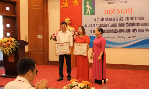 Sơ kết 5 năm thực hiện Chỉ thị số 39 của Ban Bí thư về tăng cường sự lãnh đạo của Đảng đối với công tác người khuyết tật