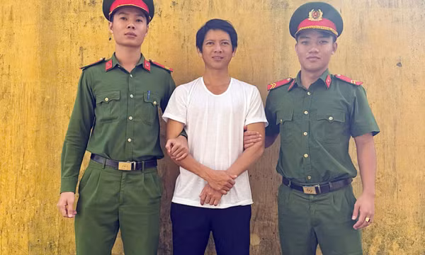 Ôm can xăng 5 lít, dọa giết cả nhà... người yêu cũ