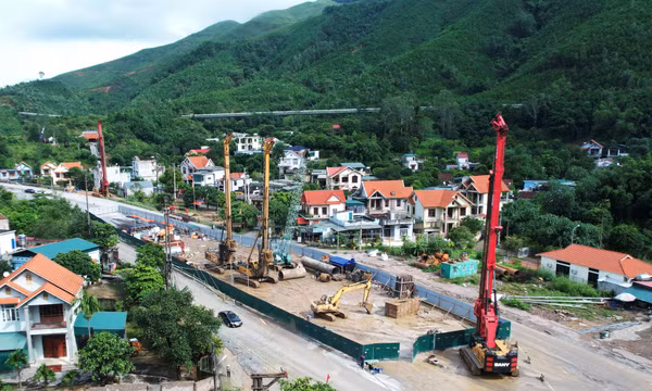 Dự án cải tạo, nâng cấp Quốc lộ 279 chậm do thiếu mặt bằng