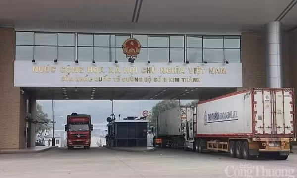 Tổng trị giá xuất nhập khẩu đạt hơn 681 tỷ USD