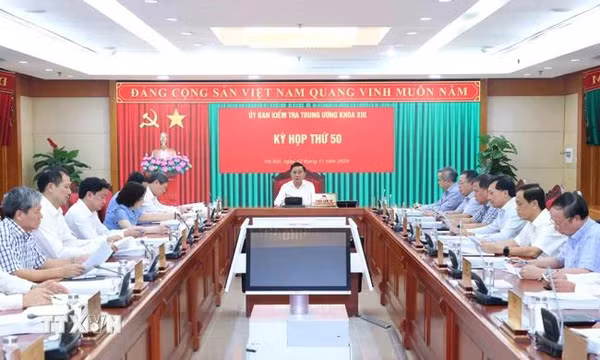 Đề nghị kỷ luật Ban cán sự đảng Bộ Giao thông Vận tải nhiệm kỳ 2021-2026