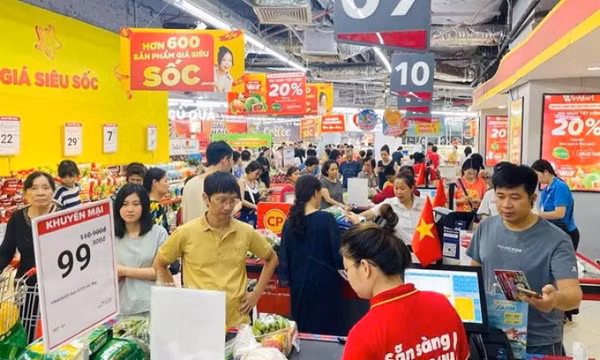 Tiêu dùng cuối năm thúc đẩy ngành dịch vụ tăng trưởng
