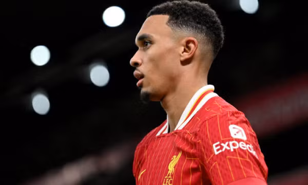 Alexander-Arnold rời Liverpool? Lawrenson đề xuất giữ chân Van Dijk, Salah