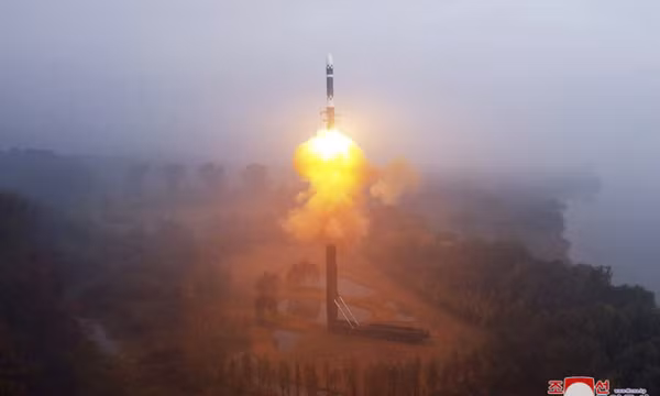 Tên lửa Hwasong-19 của Triều Tiên 'có thể bay tới mọi nơi ở Mỹ'