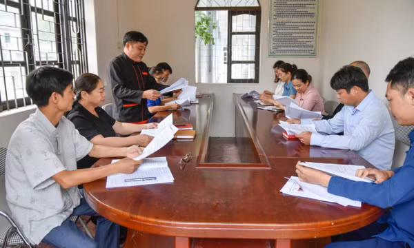 Quan tâm phát triển văn hóa, con người, xây dựng nền văn hóa giàu bản sắc Quảng Ninh