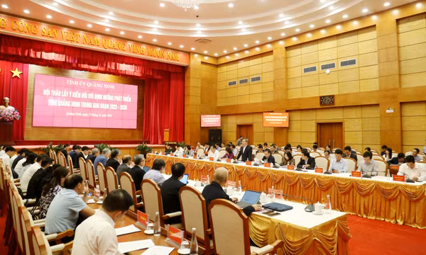 Hội thảo lấy ý kiến đối với định hướng phát triển Quảng Ninh trong giai đoạn 2025-2030