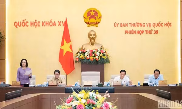 Nhân viên y tế thôn bản được hỗ trợ mức đóng bảo hiểm y tế