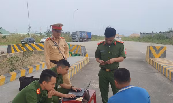 Hạ Long: Xử phạt 86 trường hợp vận chuyển dăm gỗ vi phạm Luật Giao thông