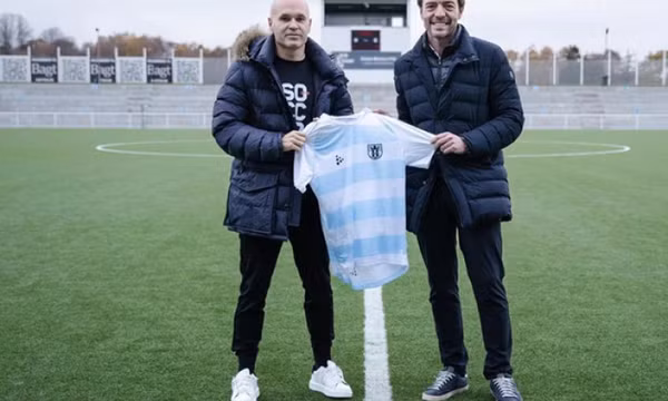 Iniesta mua CLB Đan Mạch