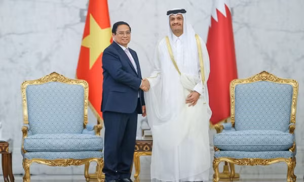 Thủ tướng Phạm Minh Chính hội đàm với Thủ tướng Qatar