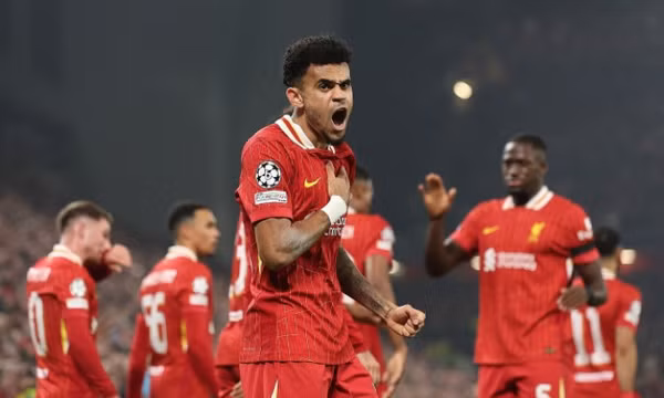 Liverpool chiếm đỉnh bảng Champions League
