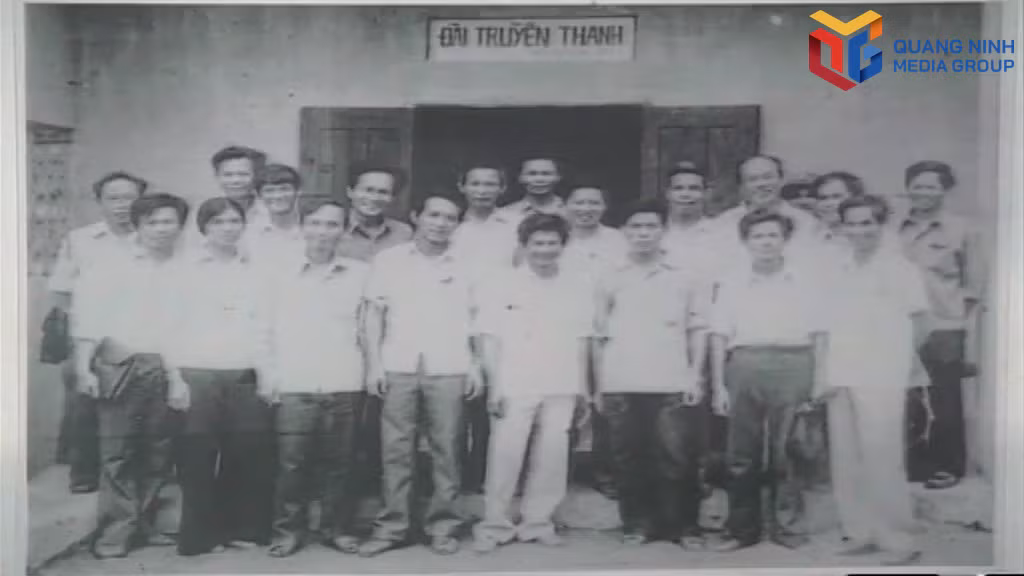 bqn_tr_2528910-2359119-1886573-can-bo-phong-vien-nhan-vien-dai-truyen-thanh-quang-ninh-thoi-ky-dau-anh-tu-lieu-06062229-10365029-11573311.jpg