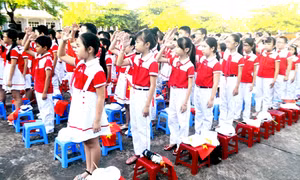 Chào mừng năm học mới 2014-2015: Tiếp tục đổi mới, nâng cao chất lượng