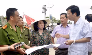 Chủ tịch UBND tỉnh Nguyễn Văn Đọc kiểm tra công tác chuẩn bị Carnaval Hạ Long 2014