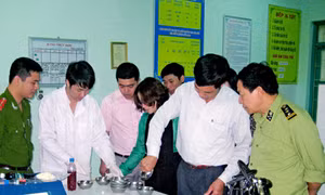 Phòng chống ngộ độc thực phẩm mùa hè