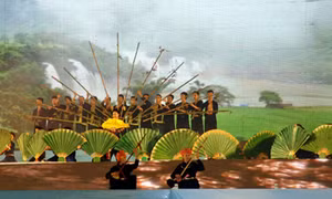 Đêm hội Hạ Long