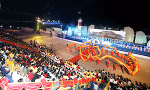 Tưng bừng Carnaval Hạ Long 2012