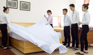 Đào tạo nhân lực ngành dịch vụ - du lịch: Nhà trường "bắt tay" với doanh nghiệp