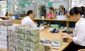 Xử lý nợ xấu chậm khiến lãi suất cho vay khó giảm nhiều