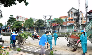 Thanh niên ra quân khắc phục hậu quả cơn bão số 14