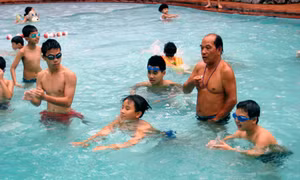 Gặp nhà vô địch Giải bơi vượt sông Cửa Lục năm 1969