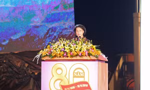"Xây dựng ngành Than trở thành ngành kinh tế gương mẫu, tỉnh Quảng Ninh trở thành tỉnh giàu đẹp như lời Bác Hồ đã căn dặn" (*)