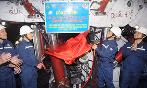 Khánh thành công trình lắp đặt thiết bị khai thác lò chợ cơ giới hóa đồng bộ 7-2.1 vỉa 7
