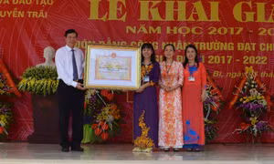 Chủ tịch UBND tỉnh Nguyễn Đức Long gióng trống khai trường tại TP Uông Bí