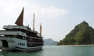 Lấy ý kiến về Quy định quản lý hoạt động dịch vụ du lịch trên Vịnh Hạ Long