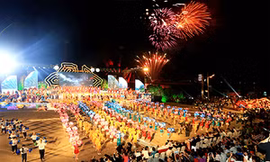 Lung linh đêm hội Carnaval Hạ Long