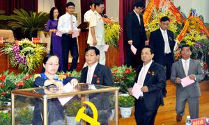 Đồng chí Vũ Văn Học được bầu làm Bí thư Thị ủy Đông Triều khoá XXIV, nhiệm kỳ 2015-2020