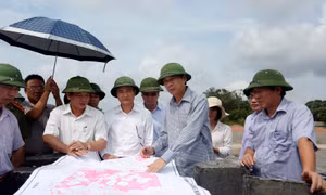 "Tập trung thảo luận, quyết nghị các giải pháp để hoàn thành mục tiêu nhiệm kỳ 2010-2015"