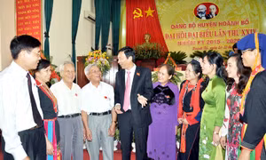 "Hoành Bồ: Chuyển đổi nhanh cơ cấu kinh tế sang công nghiệp, dịch vụ; giảm nghèo bền vững, ổn định an ninh chính trị, trật tự an toàn xã hội"
