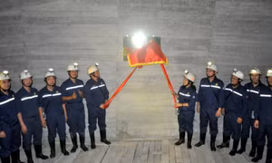 Gắn biển công trình thanh niên chào mừng thành công Đại hội Đảng bộ tỉnh