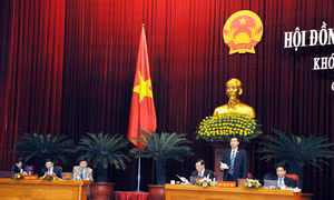 Ngày làm việc thứ 3, HĐND tỉnh tiếp tục thảo luận tại hội trường
