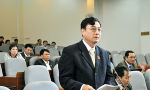Đại biểu đóng góp nhiều ý kiến quan trọng vào nội dung báo cáo, tờ trình, dự thảo Nghị quyết