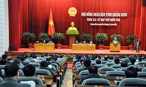 HĐND tỉnh tiếp tục nghe báo cáo, tờ trình tại kỳ họp