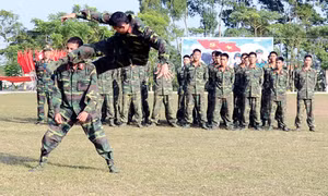 Chắc tay súng, vững lòng tin