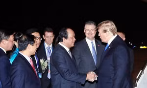 Tổng thống Donald Trump tới Hà Nội