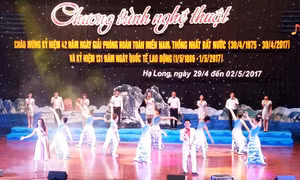 Sôi động chương trình nghệ thuật chào mừng ngày 30-4 và 1-5