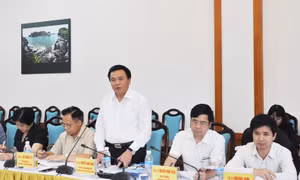 Bài 1: Lấy "xây" để "chống"