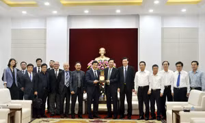 Quảng Ninh đồng ý cho nhà đầu tư nghiên cứu 3 siêu dự án trên 10 tỷ USD tại Vân Đồn
