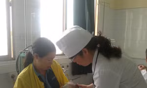 Phòng bệnh hô hấp ở trẻ em khi giao mùa