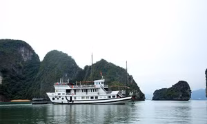 Ngày nghỉ lễ thứ 4, trên 75.000 lượt du khách đến Quảng Ninh
